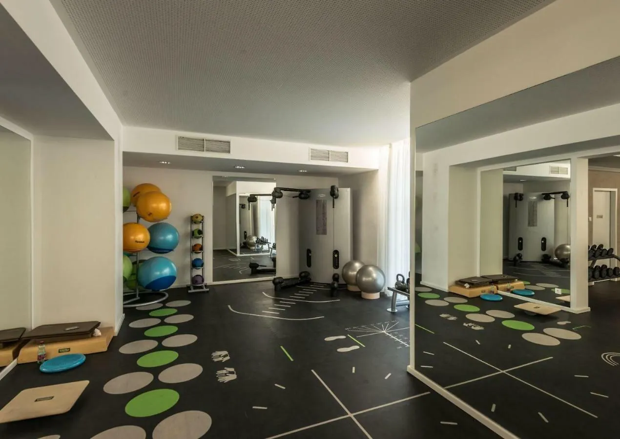 Amazing Austria Center Apartment Near Uno City Vienna