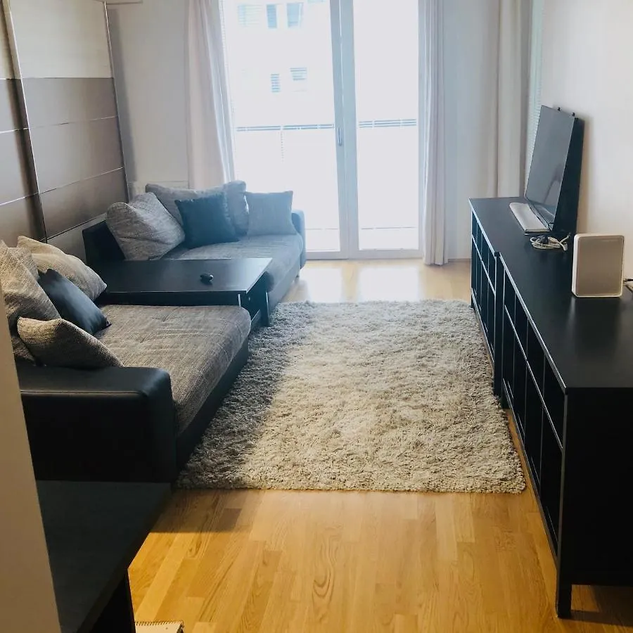 Amazing Austria Center Apartment Near Uno City Viyana