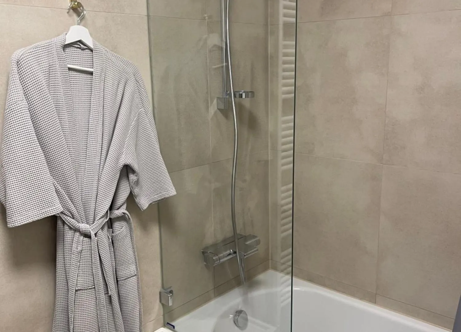 Amazing Austria Center Apartment Near Uno City Viyana 0*,