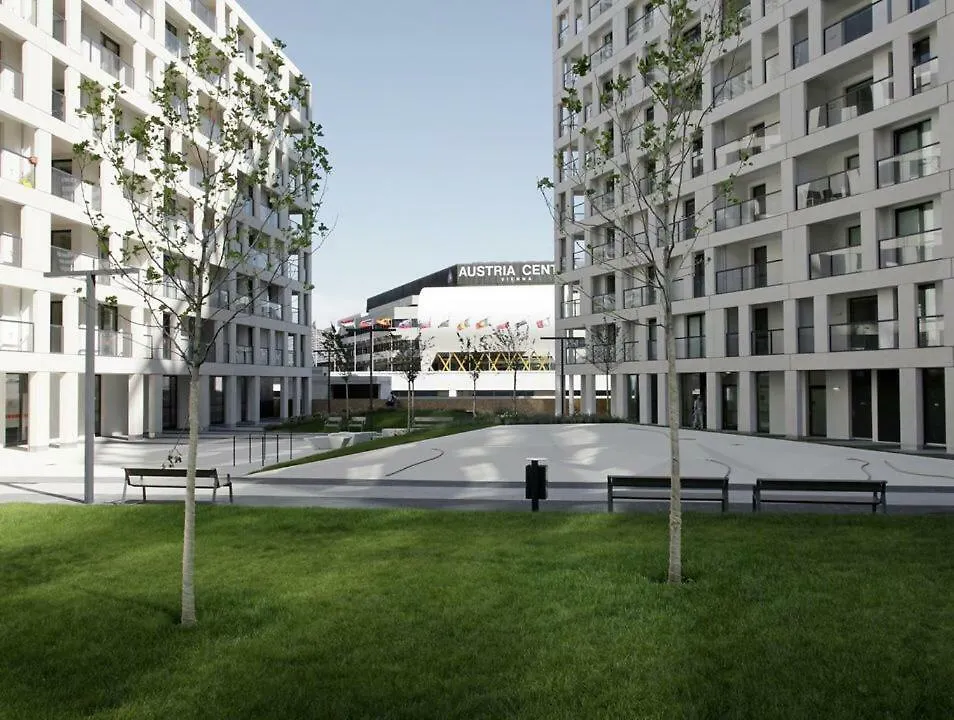 Amazing Austria Center Apartment Near Uno City Viyana