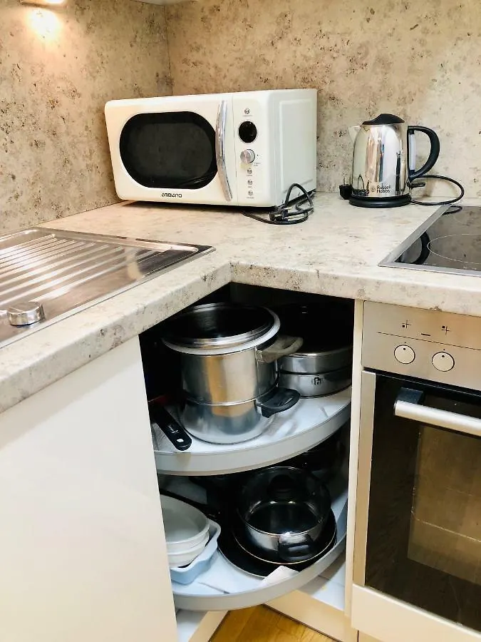 Amazing Austria Center Apartment Near Uno City Viyana 0*,  Avusturya